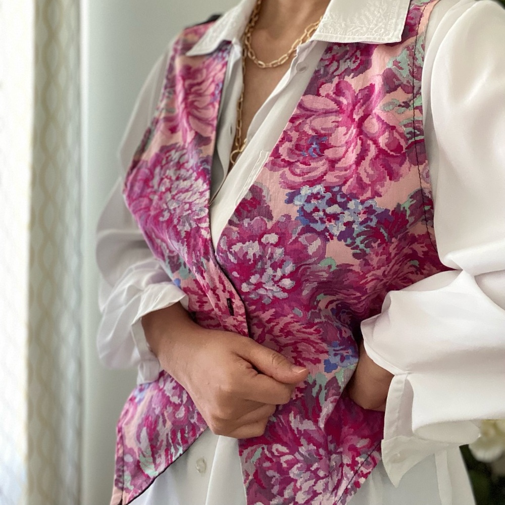 2/$25 90s vintage pink floral vest💗